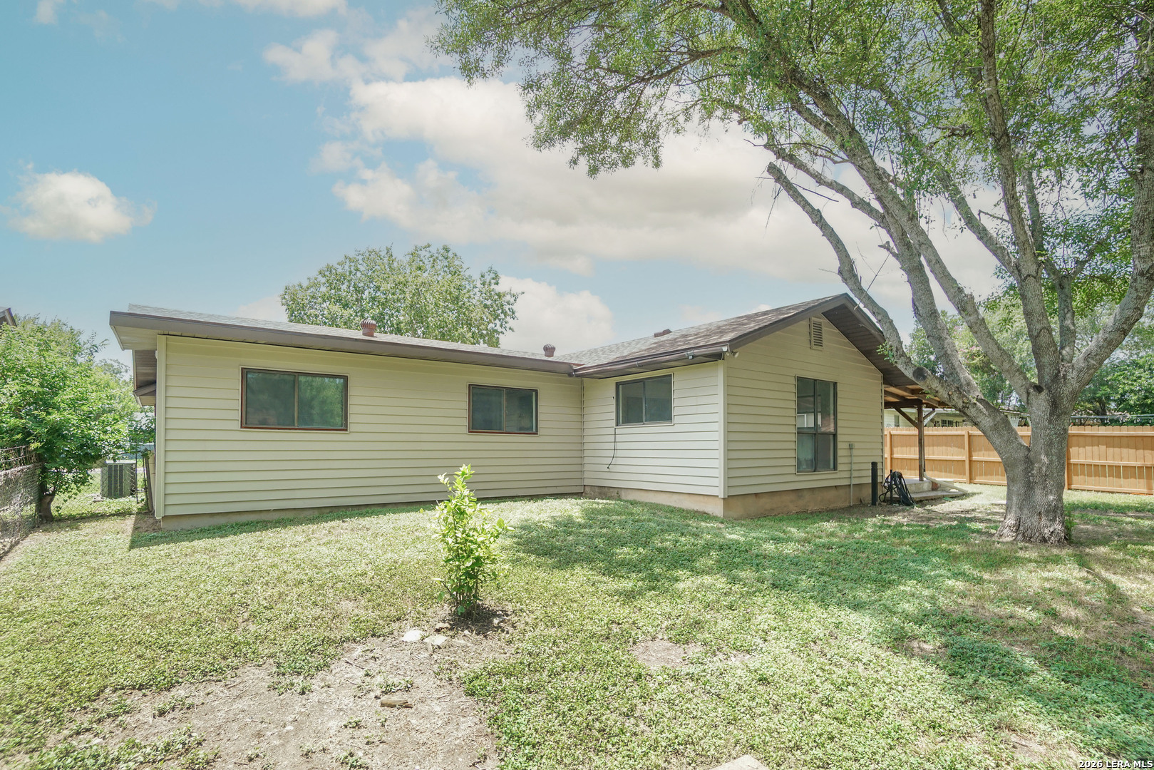 221 Meadow Lane Schertz TX 78154
