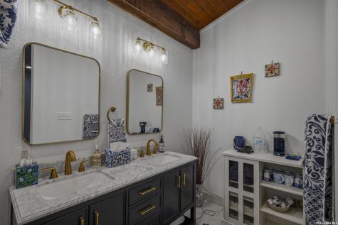 148 Balcones Bend Boerne TX 78006