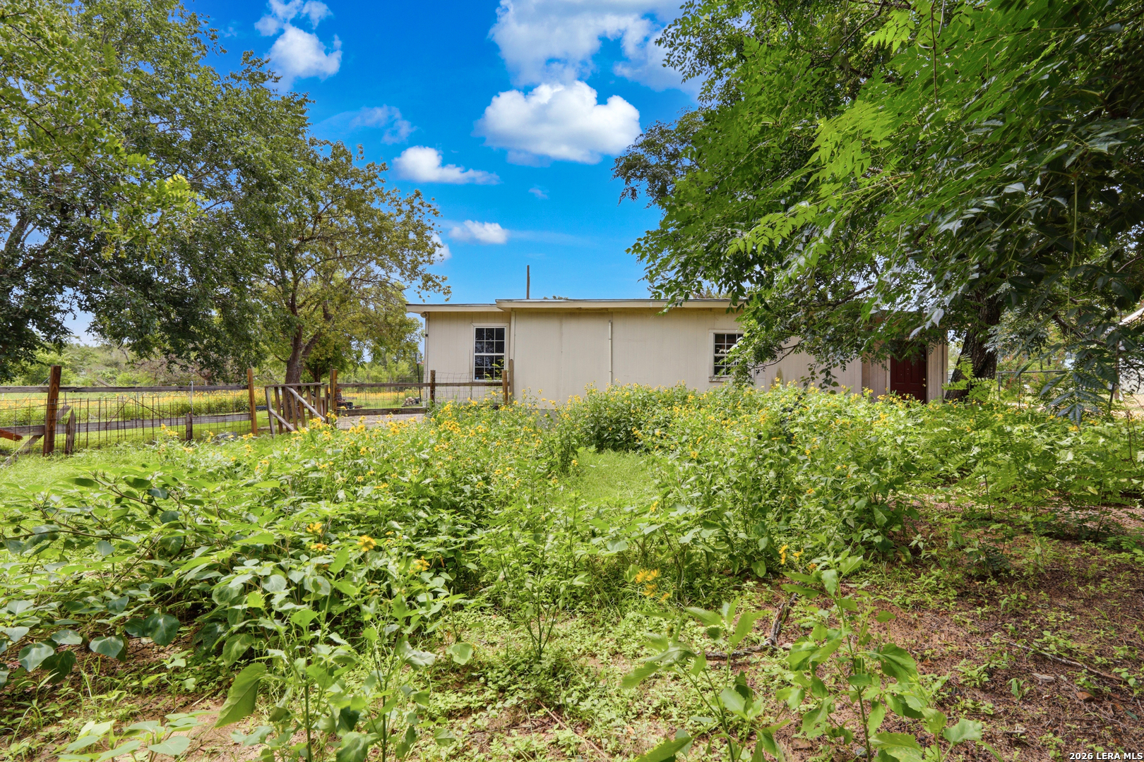 606 Viewpoint Drive Poteet TX 78065