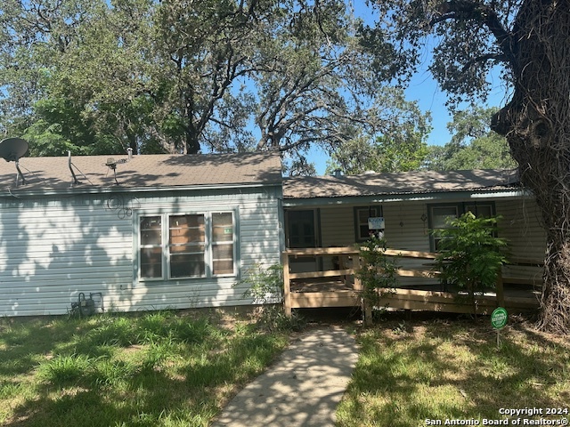 711 Burmeister Street Pleasanton TX 78064
