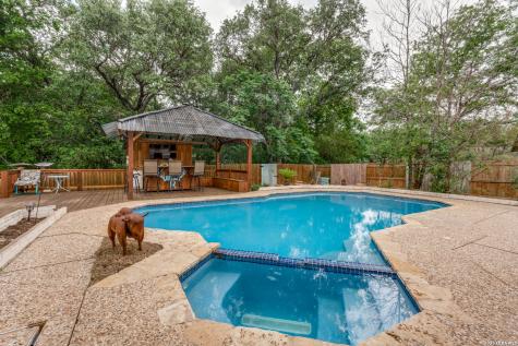 211 Forrest Trail Universal City TX 78148
