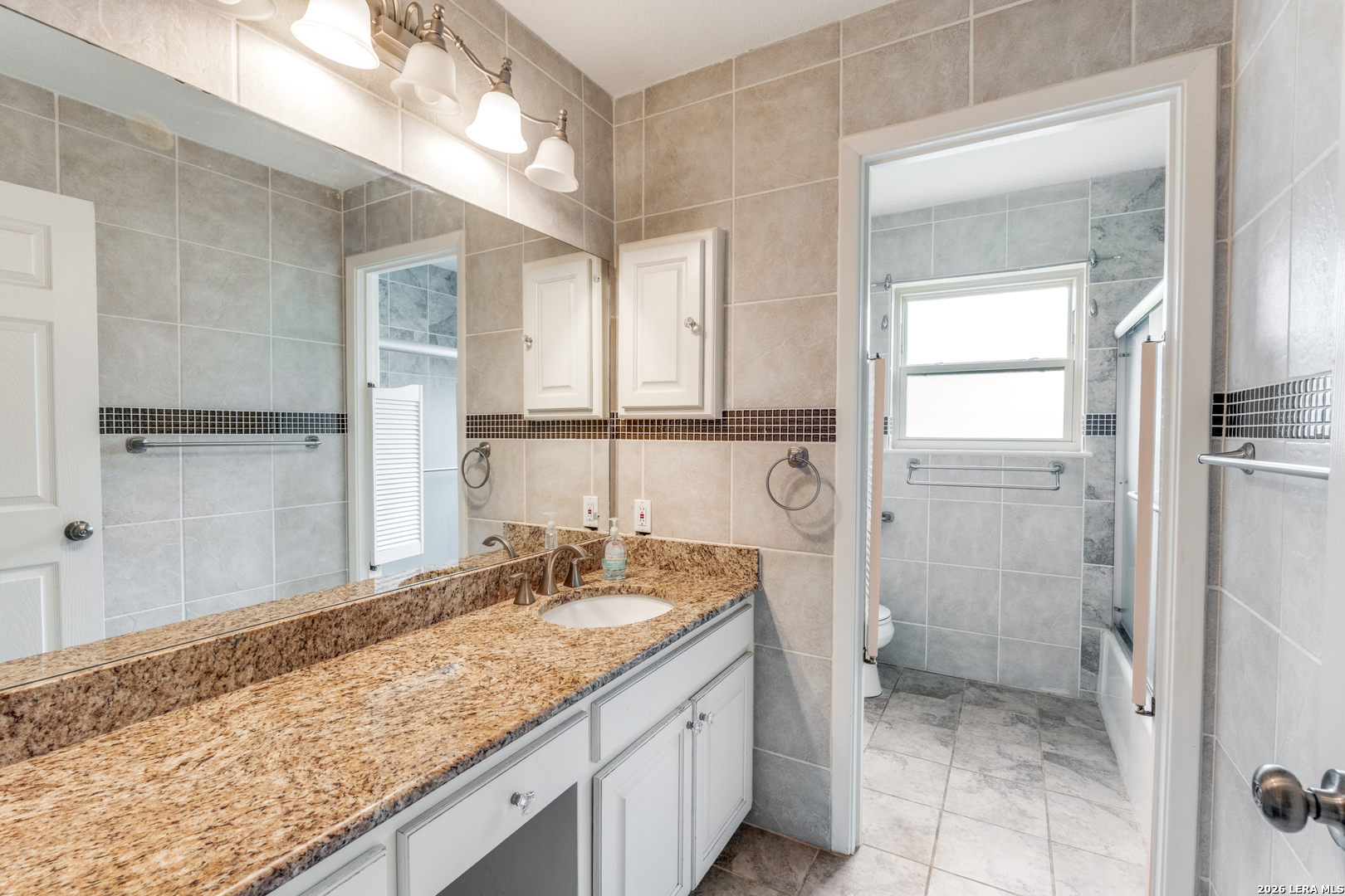211 Forrest Trail Universal City TX 78148
