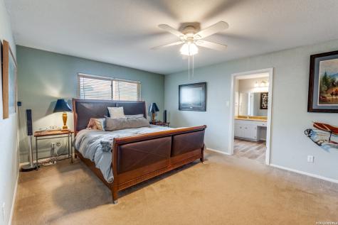 211 Forrest Trail Universal City TX 78148
