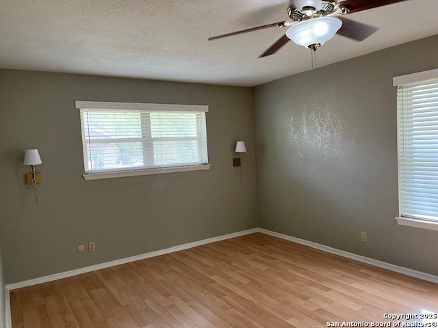 1216 Mockingbird Pleasanton TX 78064