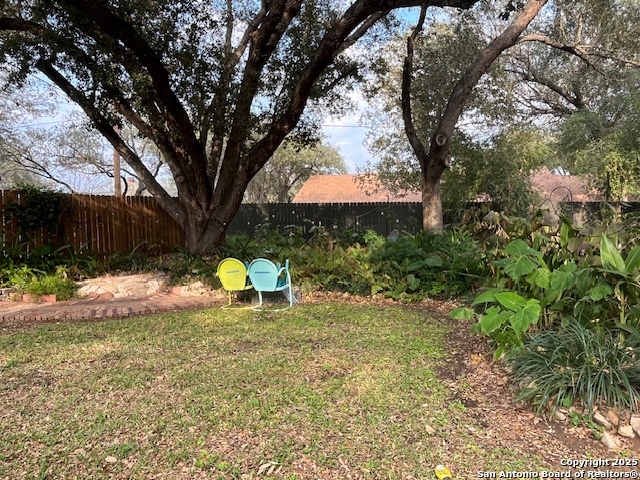 1216 Mockingbird Pleasanton TX 78064