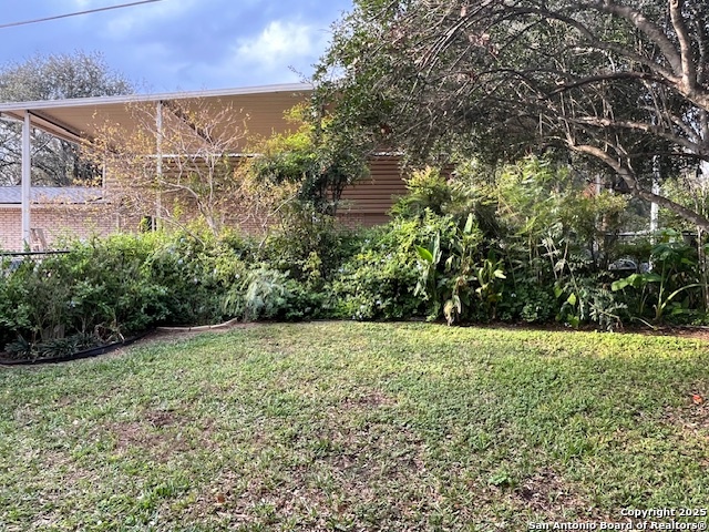 1216 Mockingbird Pleasanton TX 78064