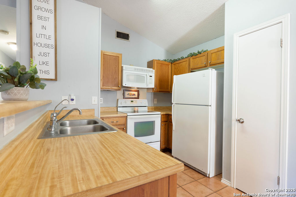 3219 Stoney Square San Antonio TX 78247