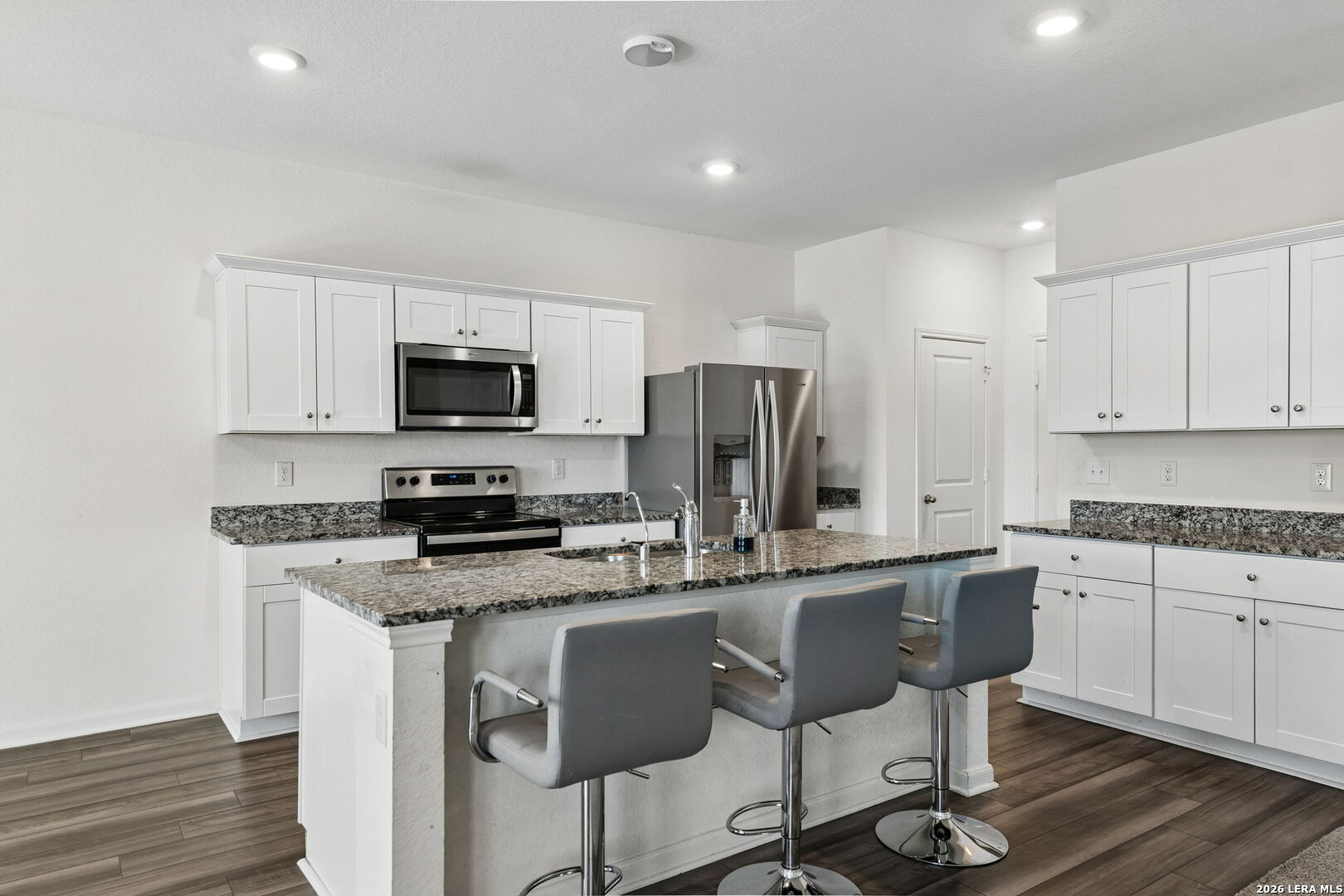8614 Olive Bluff Converse TX 78109