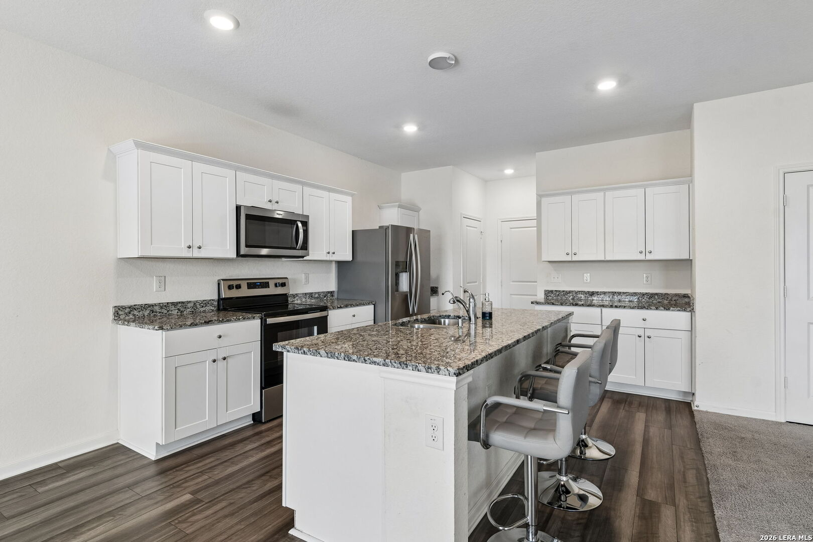 8614 Olive Bluff Converse TX 78109