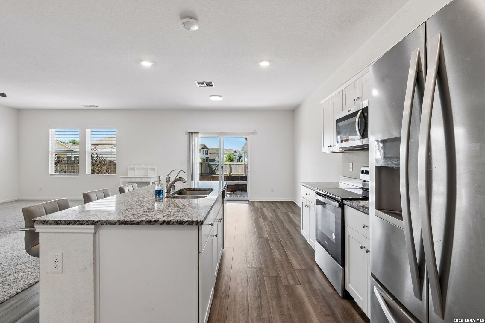8614 Olive Bluff Converse TX 78109