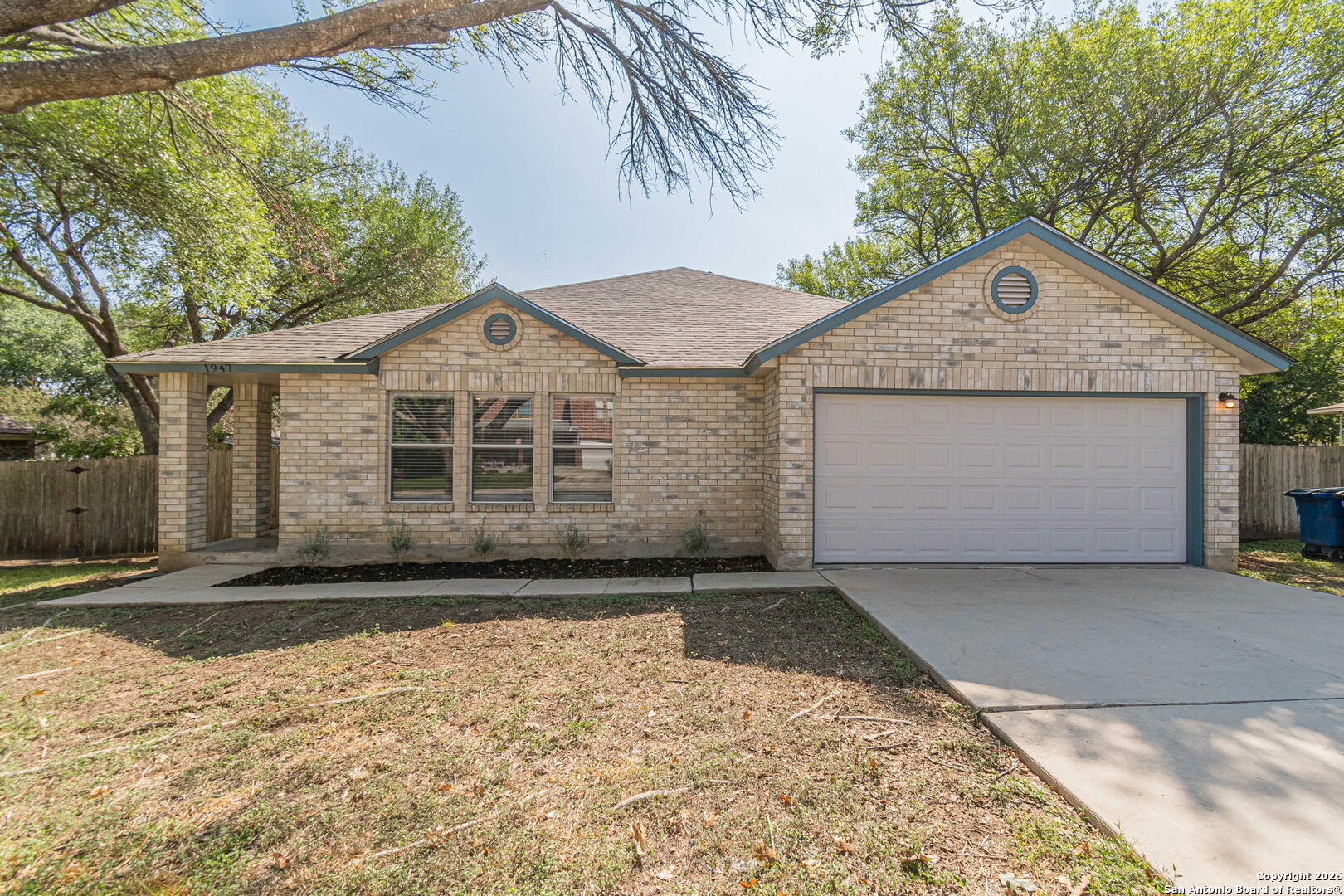 1947 Queen Victoria New Braunfels TX 78130