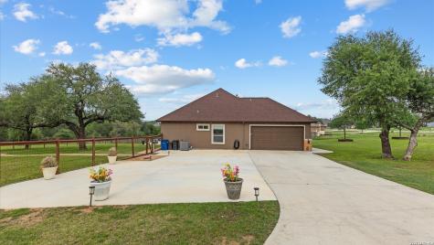 1909 Hunters Cove New Braunfels TX 78132