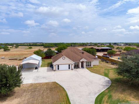 3033 Stuart Road Adkins TX 78101