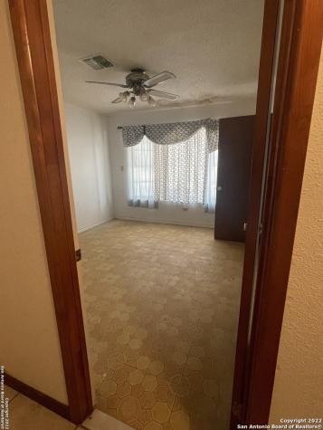 544 Scott Street Asherton TX 78827