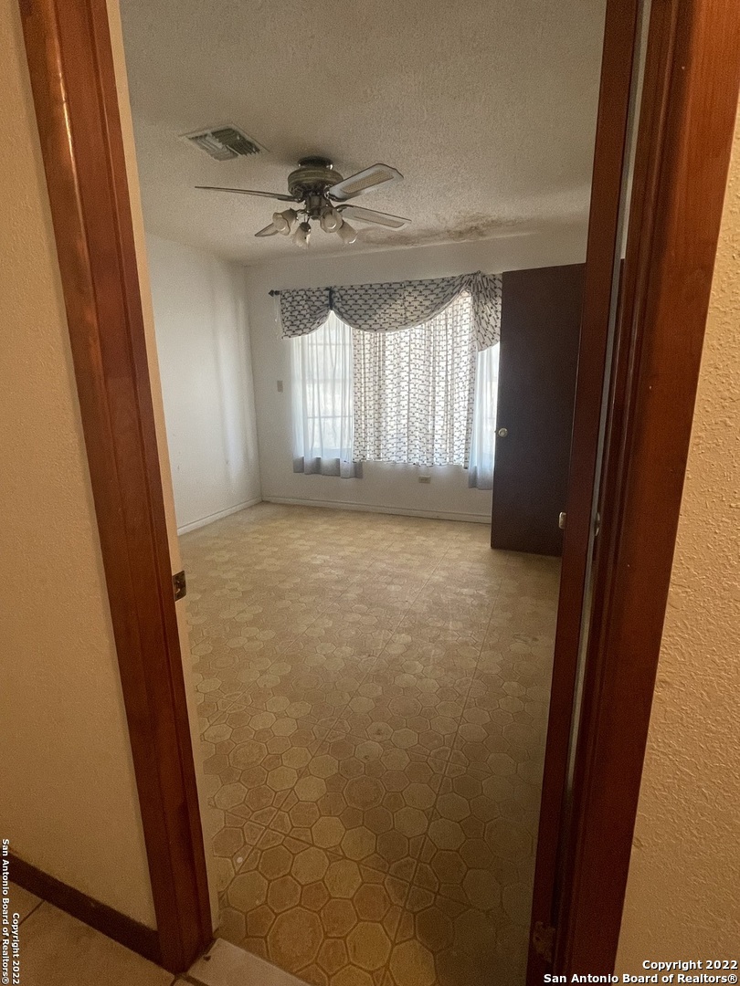 544 Scott Street Asherton TX 78827