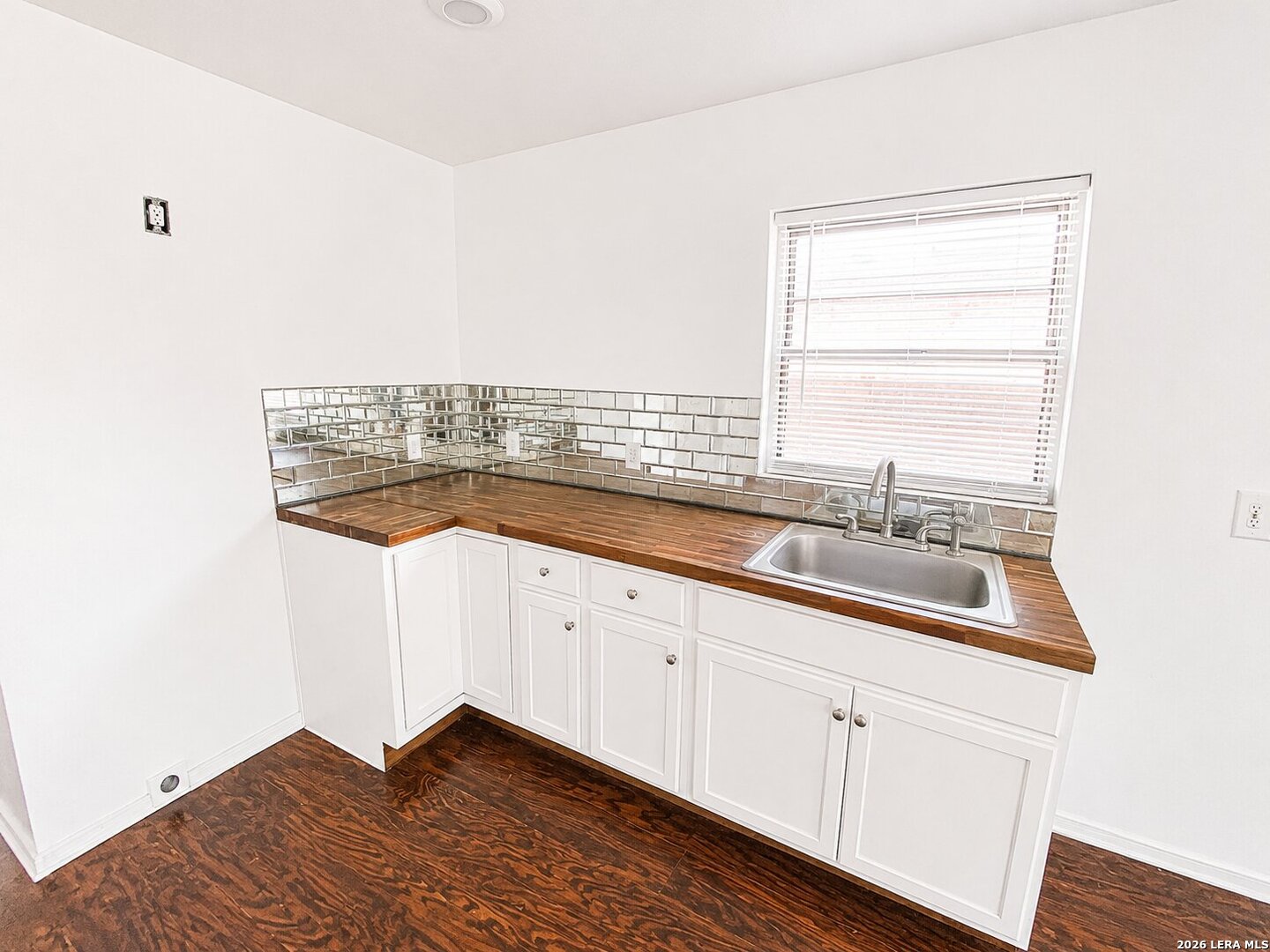 235 Benita San Antonio TX 78210