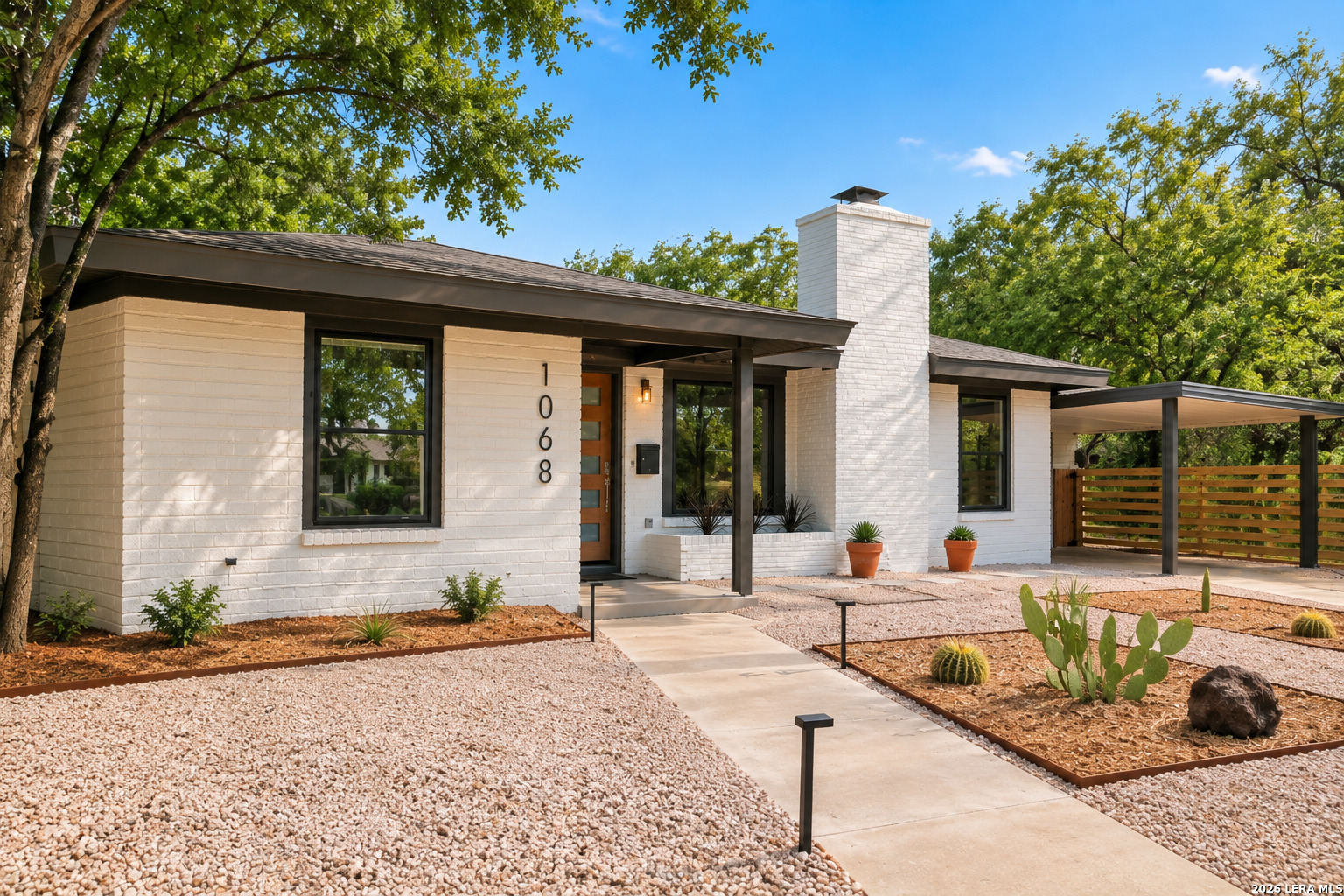 1068 Ivy Lane Terrell Hills TX 78209
