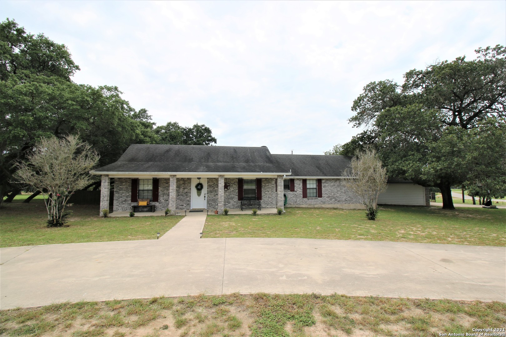 1203 Eagle Creek Drive Floresville TX 78114