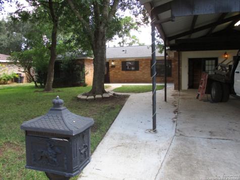 420 William Drive Pearsall TX 78061