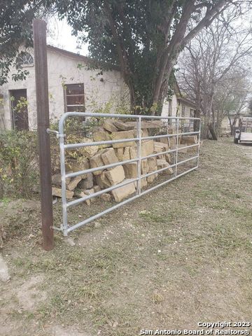 1334 Fenfield Avenue San Antonio TX 78211