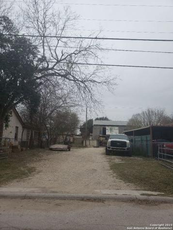 1334 Fenfield Avenue San Antonio TX 78211