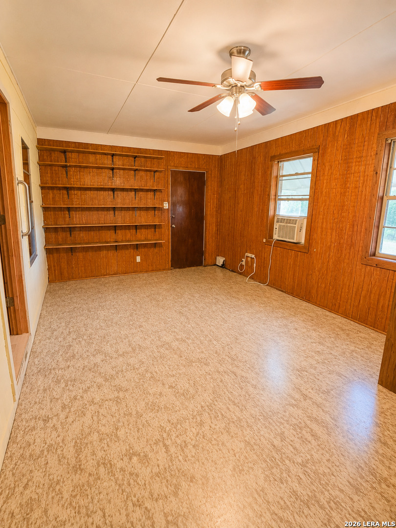 305 Waltom Avenue Jourdanton TX 78026