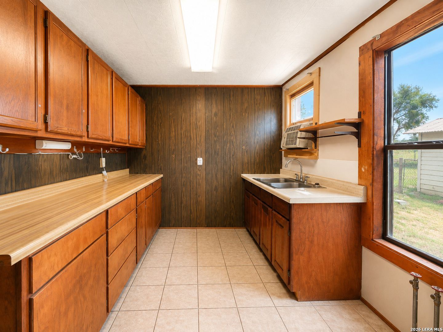 305 Waltom Avenue Jourdanton TX 78026