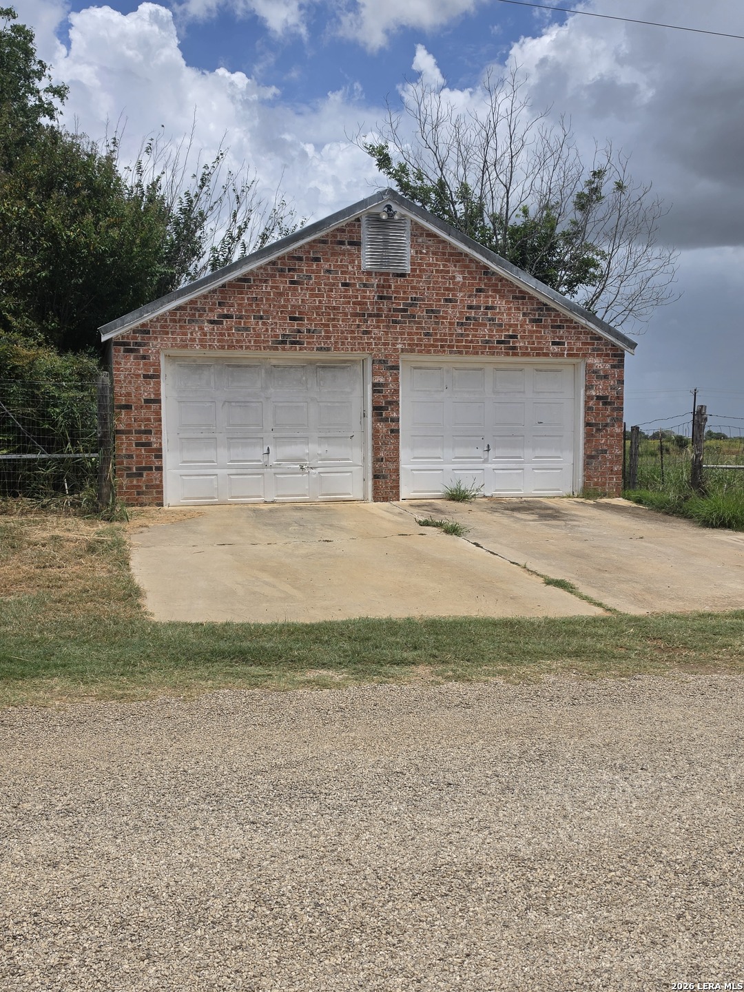 305 Waltom Avenue Jourdanton TX 78026