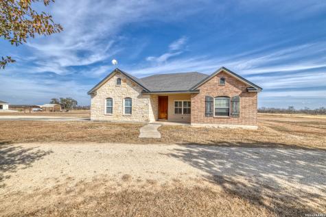 8 Valley View Uvalde TX 78801