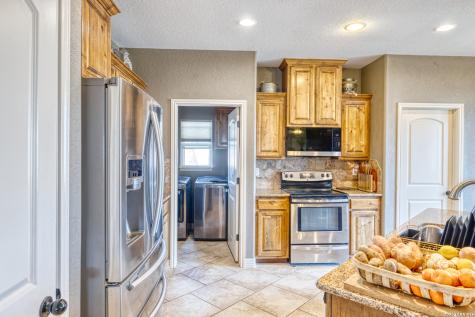 8 Valley View Uvalde TX 78801