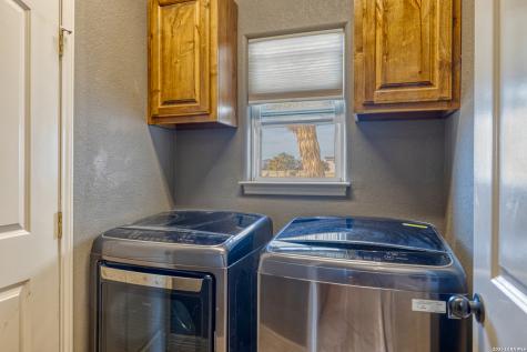 8 Valley View Uvalde TX 78801