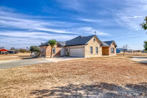 8 Valley View Uvalde TX 78801