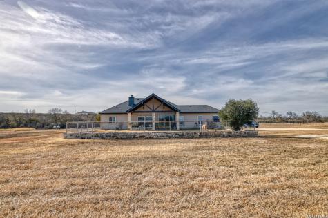 8 Valley View Uvalde TX 78801