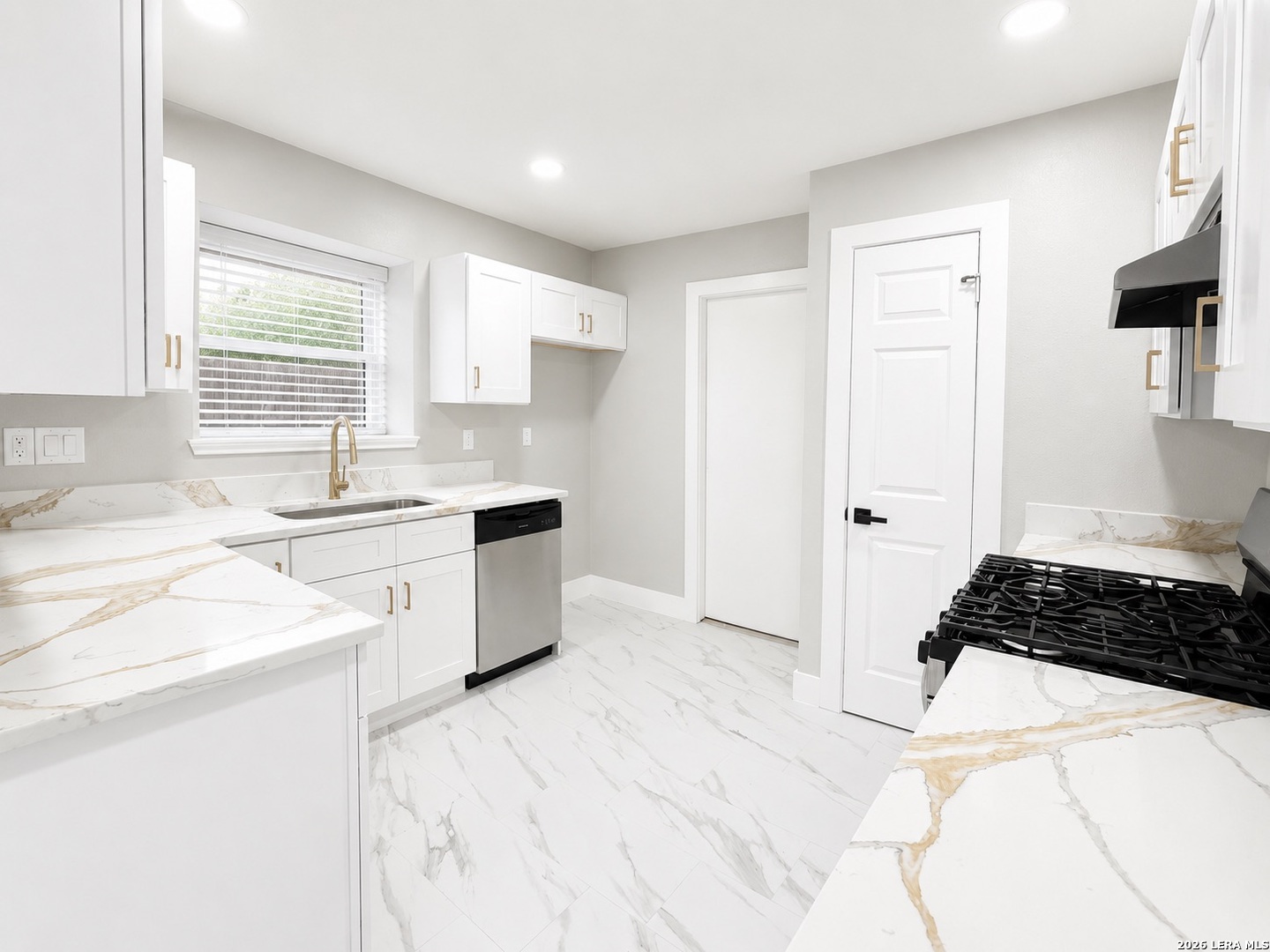 6709 Park Haven San Antonio TX 78244