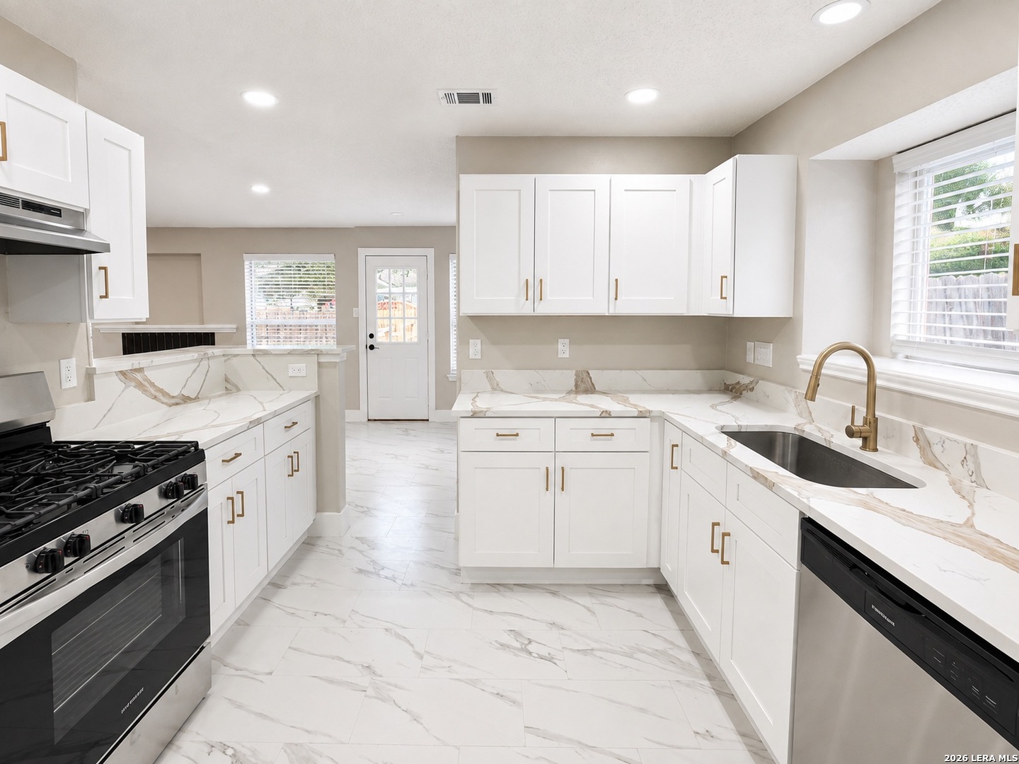 6709 Park Haven San Antonio TX 78244