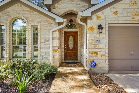 1915 Preakness Lane San Antonio TX 78248