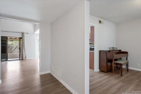7107 Stirrup Circle San Antonio TX 78240