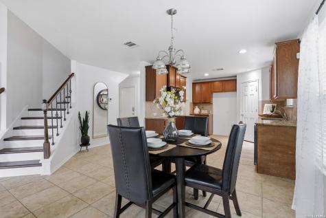 5918 Pearl Pass San Antonio TX 78222