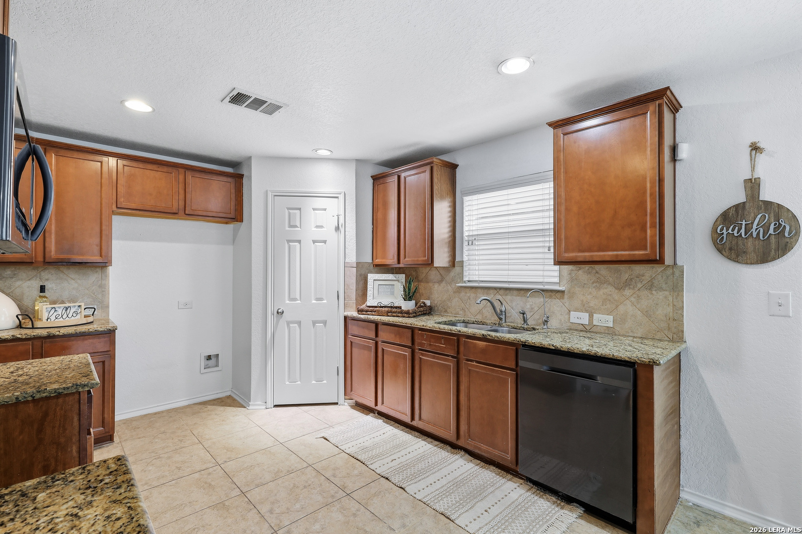5918 Pearl Pass San Antonio TX 78222