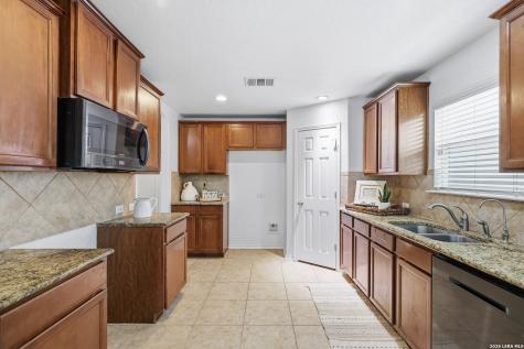 5918 Pearl Pass San Antonio TX 78222