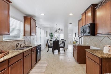 5918 Pearl Pass San Antonio TX 78222