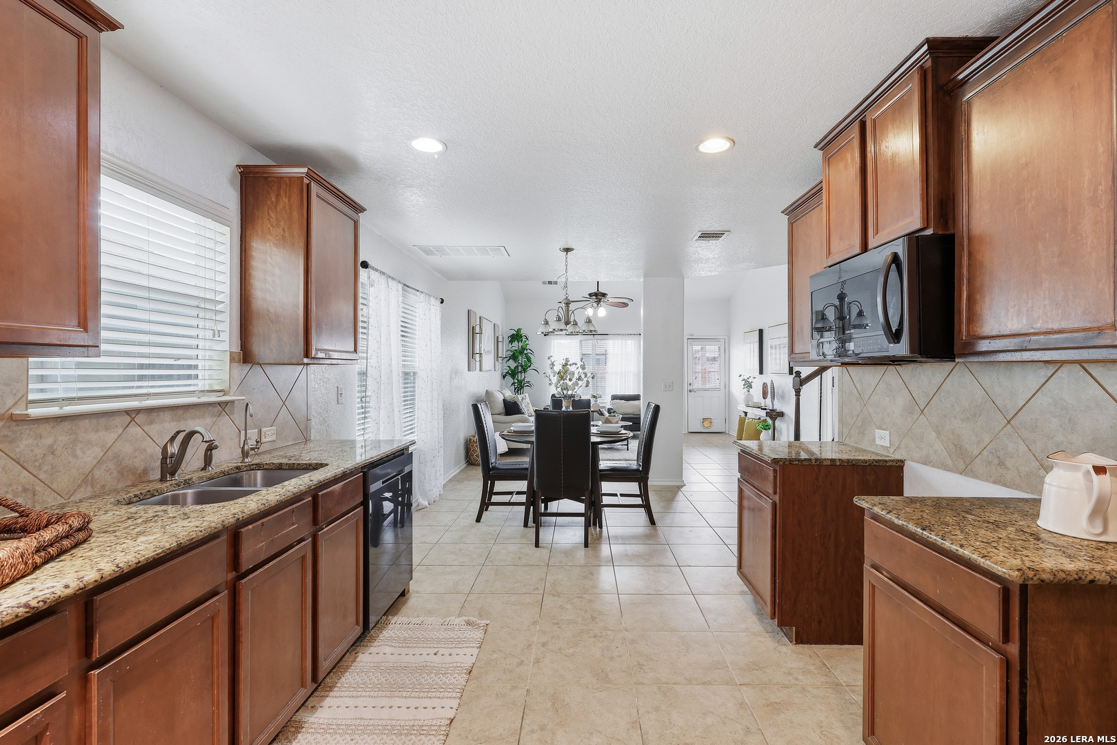 5918 Pearl Pass San Antonio TX 78222