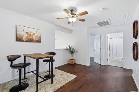 5918 Pearl Pass San Antonio TX 78222