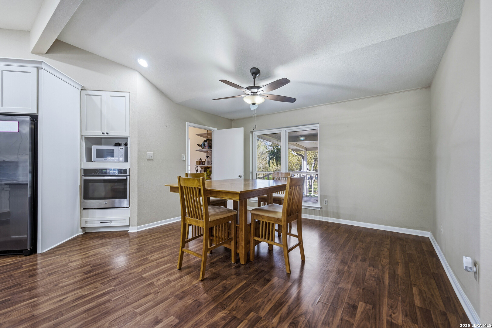 504 Arbor View Adkins TX 78101