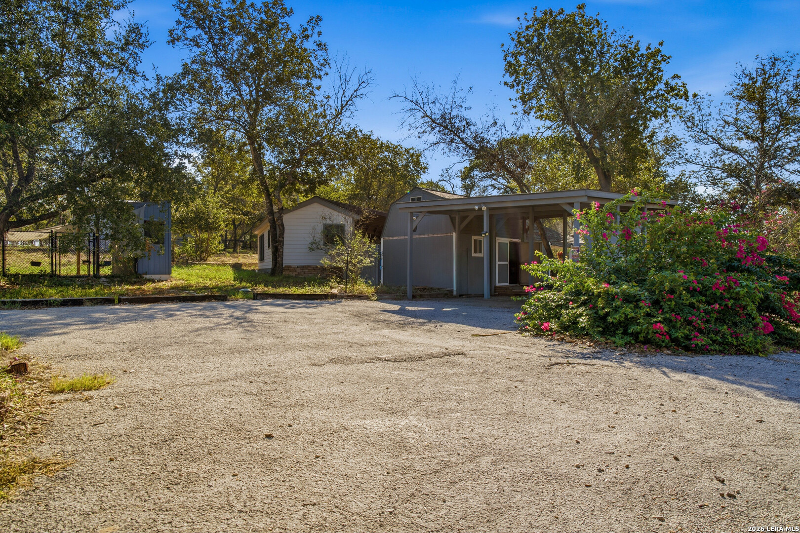 504 Arbor View Adkins TX 78101