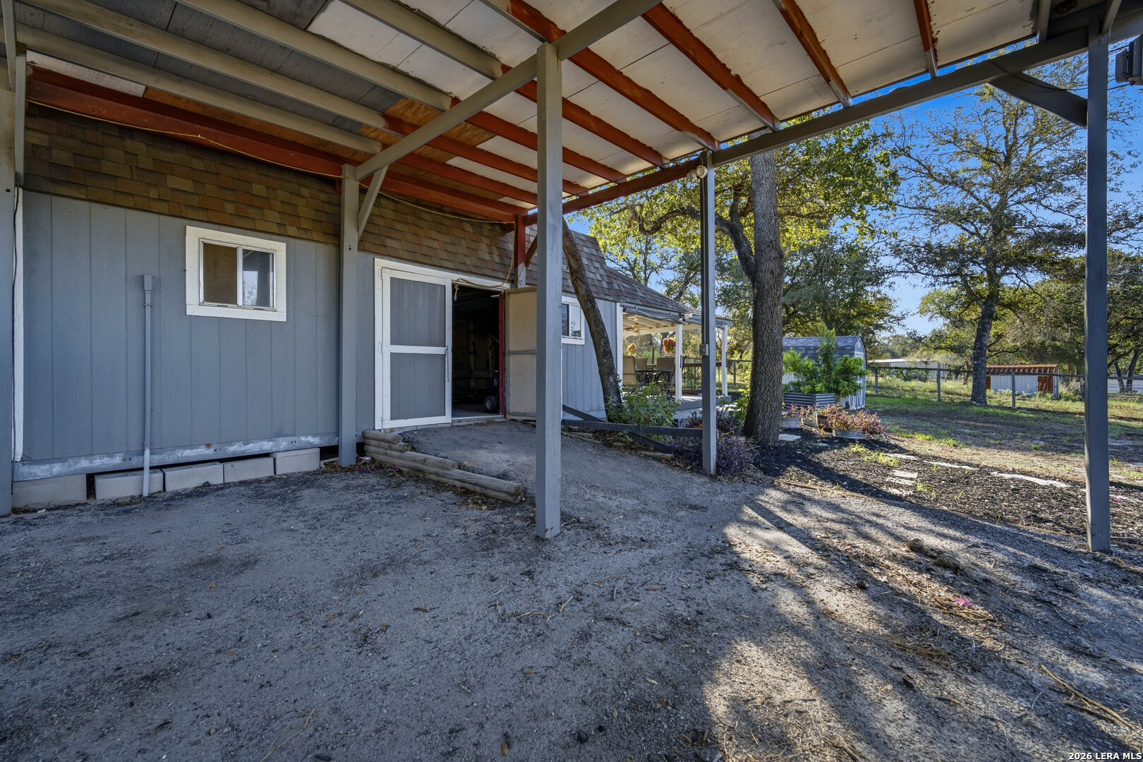 504 Arbor View Adkins TX 78101