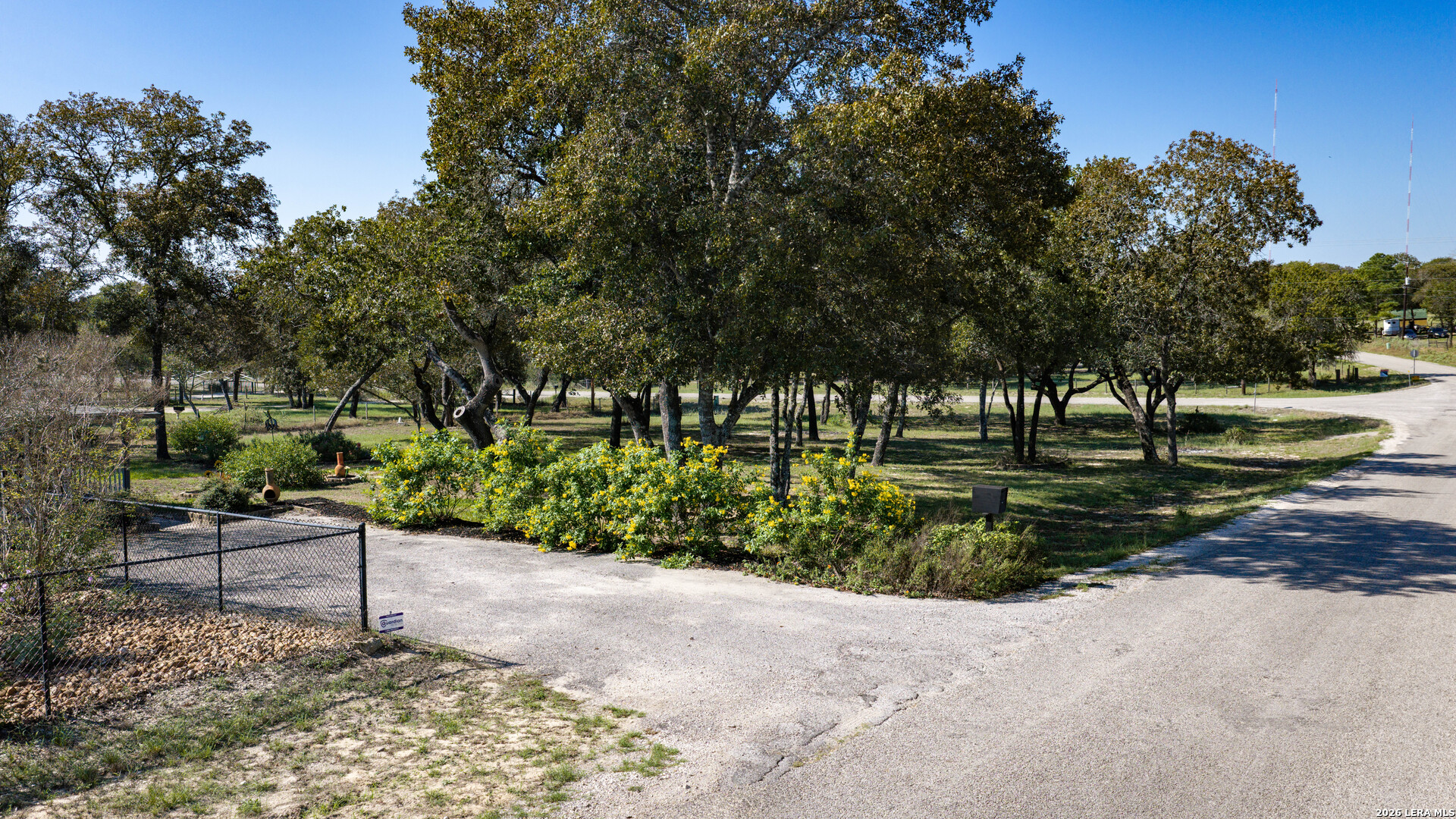 504 Arbor View Adkins TX 78101