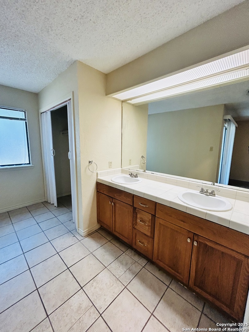 14810 Ridge Hill Drive San Antonio TX 78233