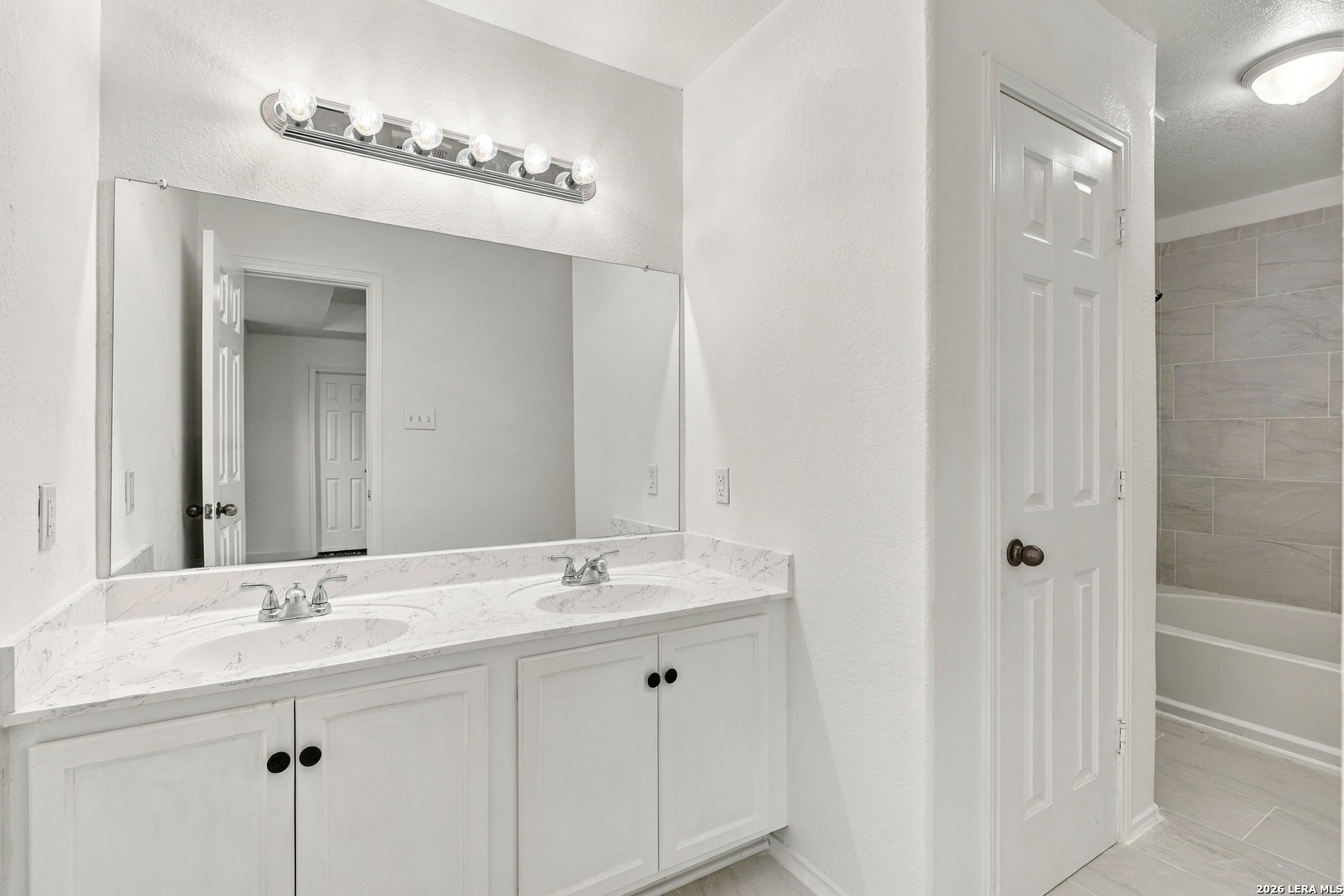 8611 Brisa Royale San Antonio TX 78251