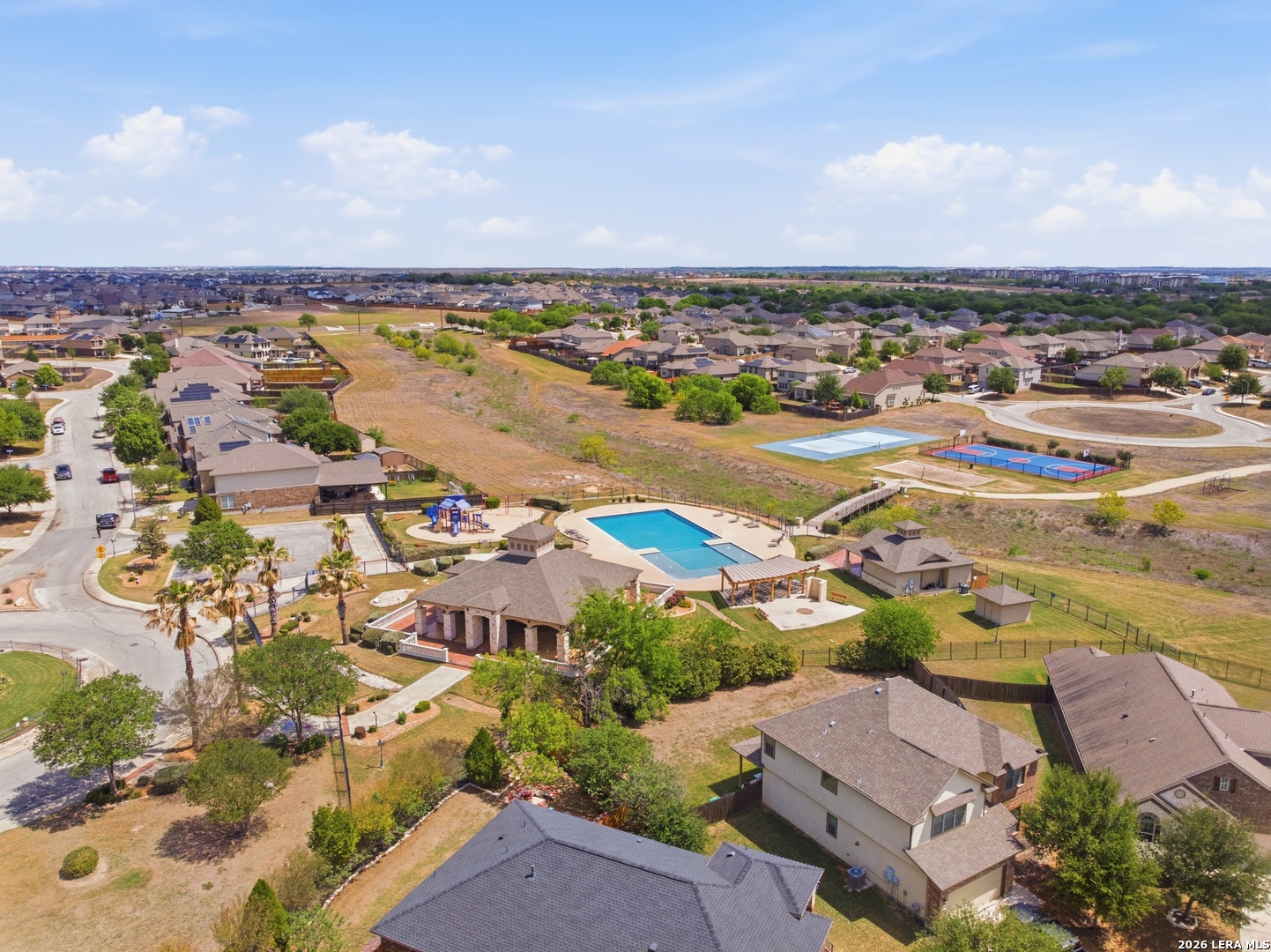 8818 Falcon Park Converse TX 78109